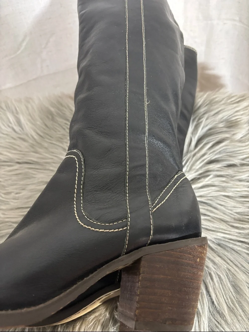 Steve Madden Black Leather Knee-High Heeled Riding Boots - Classic Women’s Style